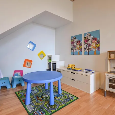 Lystrup Gamle Skole * Allingåbro