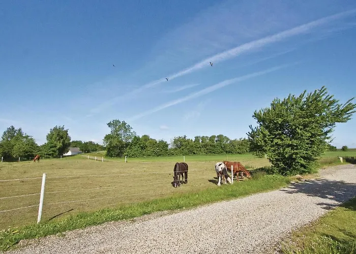 Lystrup Gamle Skole * Allingåbro
